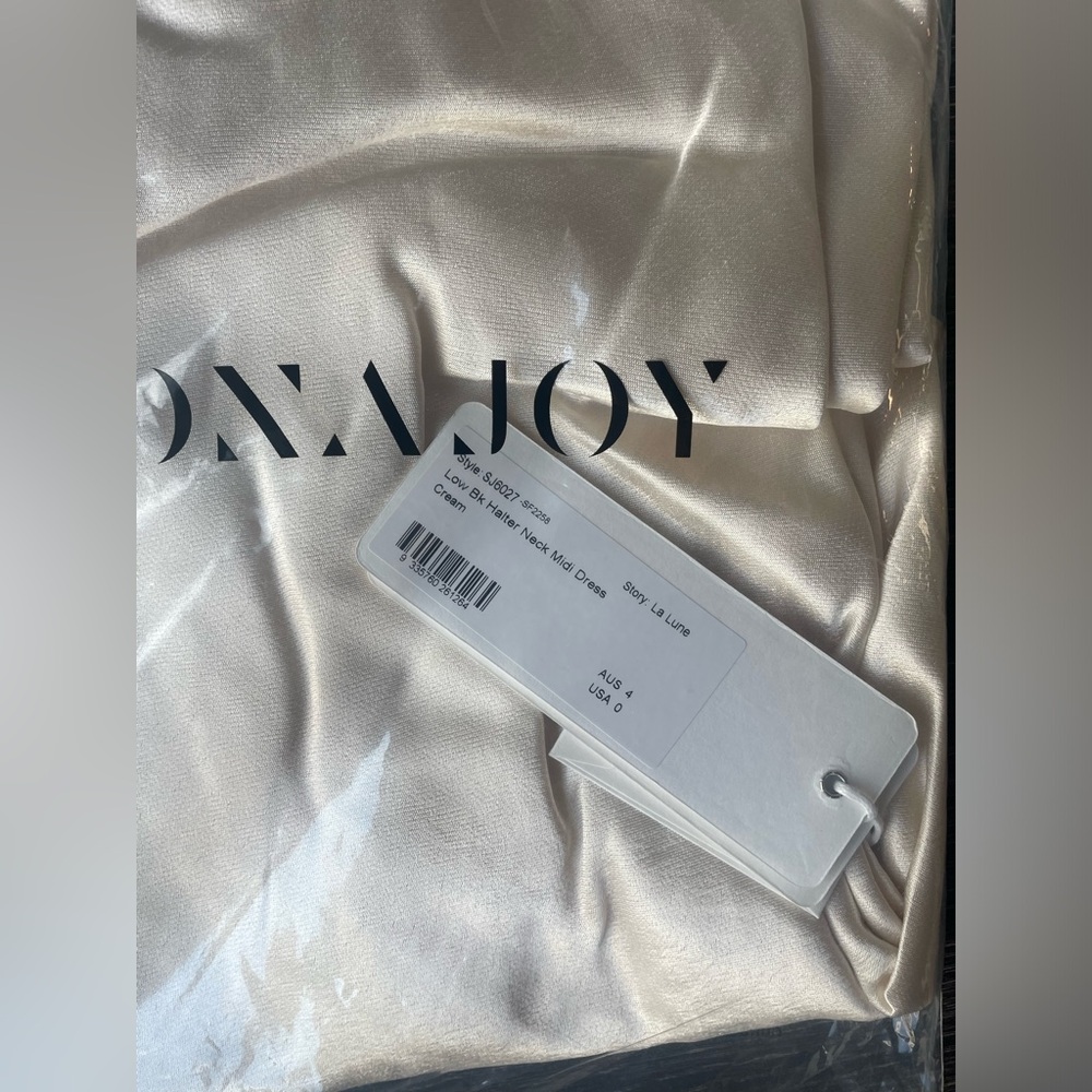 NWT Shona Joy La Lune Low Back Halter Neck Dress Cream, size 0 - Picture 11 of 11